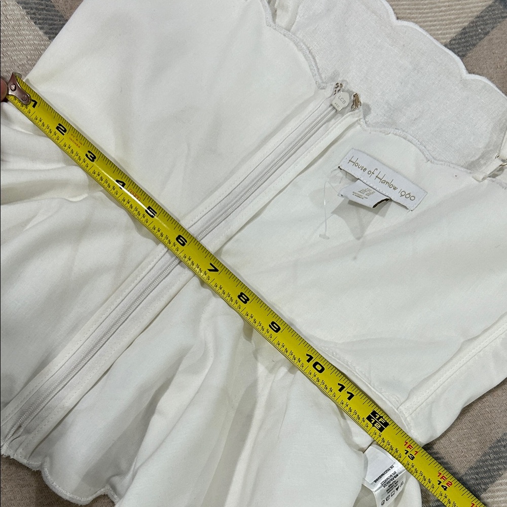 NWOT House of Harlow 1960 Ivory Peplum Style Scallop Trim Top with Shell Detail - Picture 11 of 16